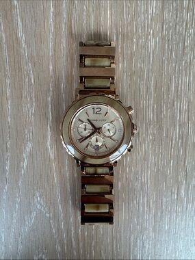 Michael Kors Lille Chronograph Glitz Watch in Rose Gold (with all links & box).